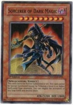 Sorcerer Of Dark Magic (DPYG-EN010) Super Rare1st Edition